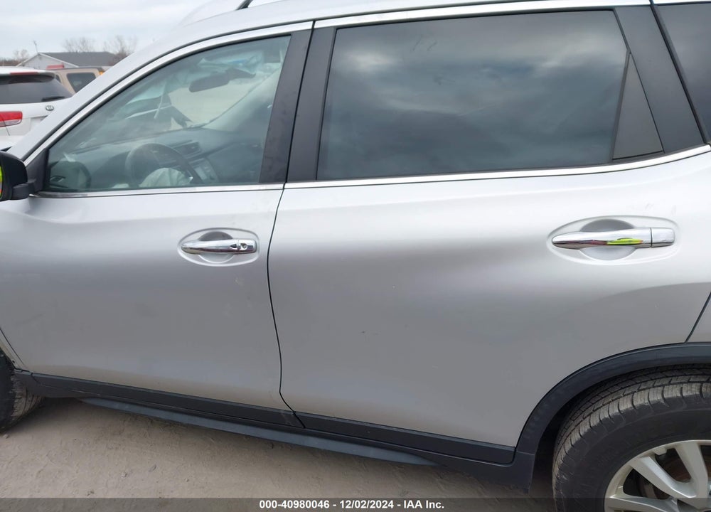 2017 NISSAN ROGUE SV VIN: JN8AT2MV2HW252522