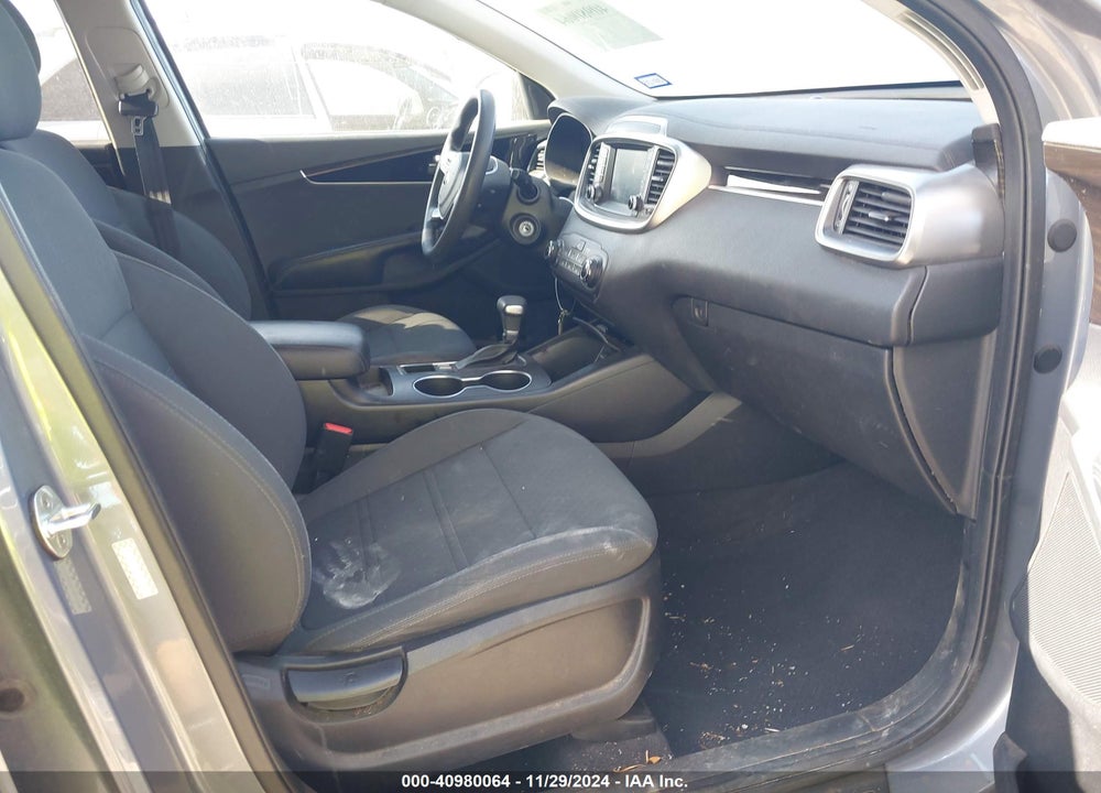 2020 KIA SORENTO 2.4L LX VIN: 5XYPG4A35LG661368