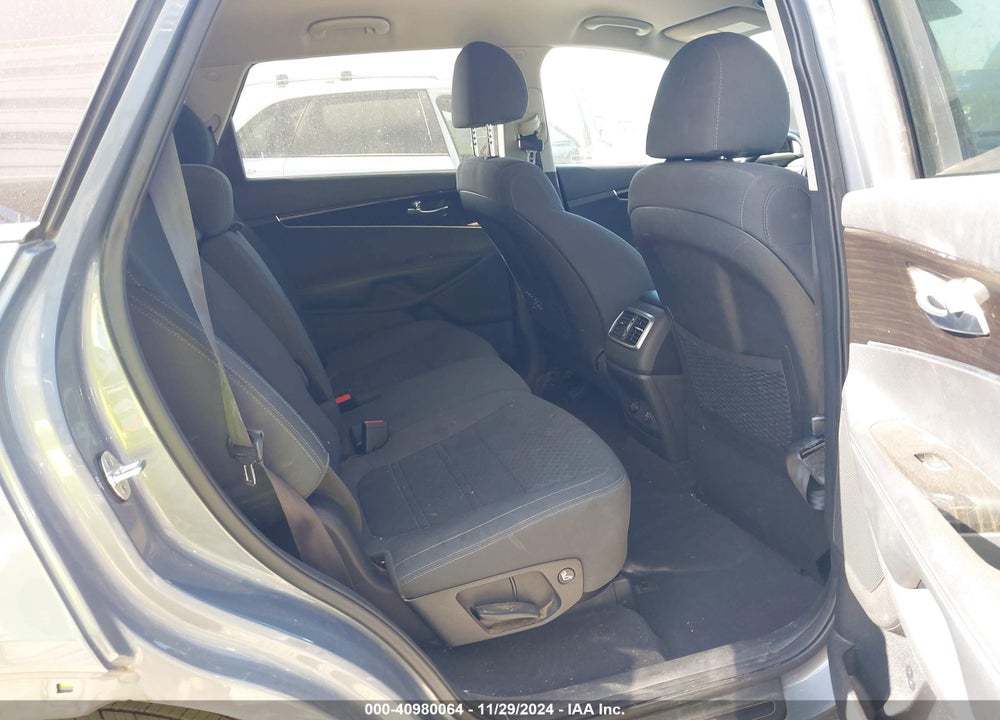 2020 KIA SORENTO 2.4L LX VIN: 5XYPG4A35LG661368