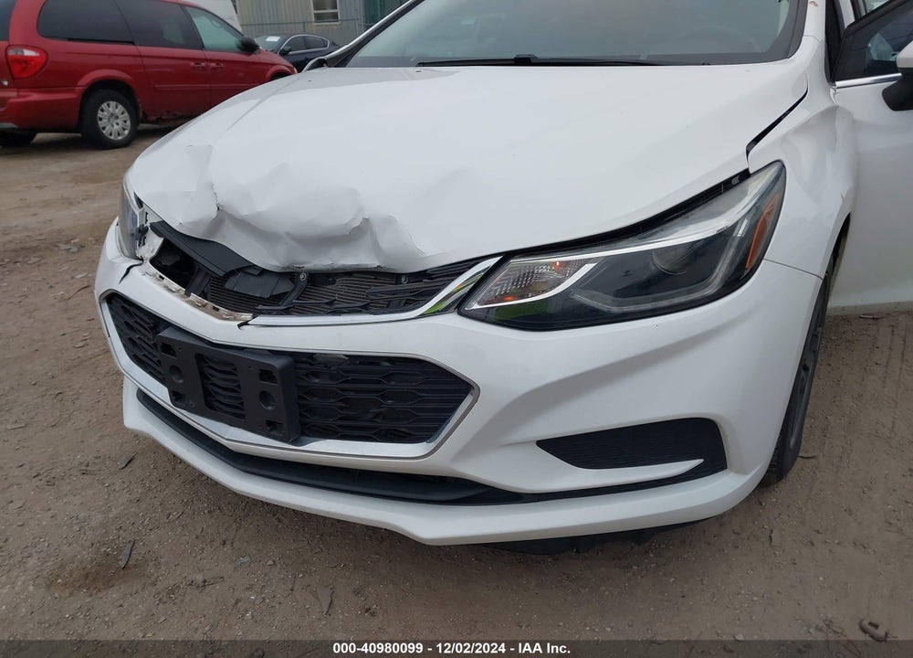 2018 CHEVROLET CRUZE LT AUTO VIN: 1G1BE5SM8J7152360