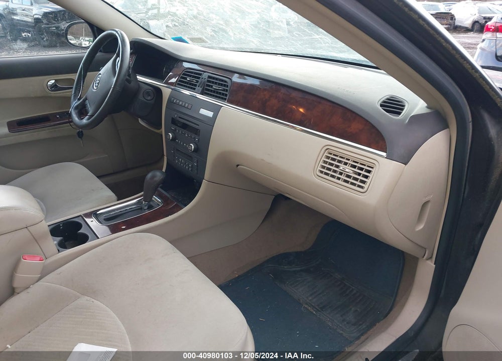 2008 BUICK LACROSSE VIN: 2G4WC582981343082