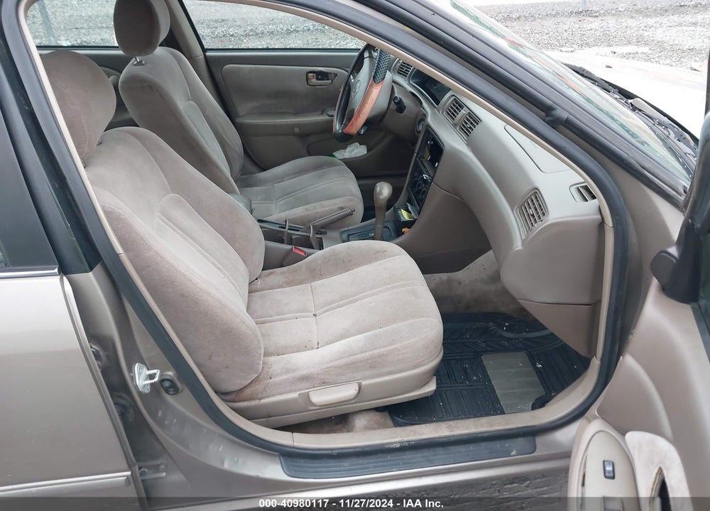 1999 TOYOTA CAMRY LE VIN: 4T1BG22K5XU467475