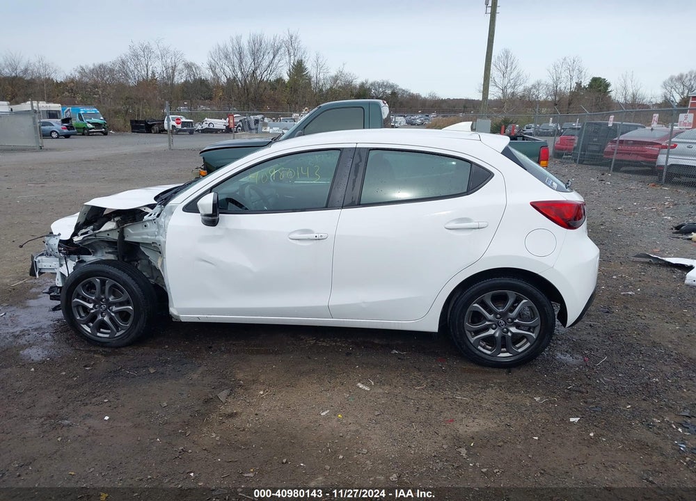 2020 TOYOTA YARIS LE VIN: 3MYDLBJV2LY705294