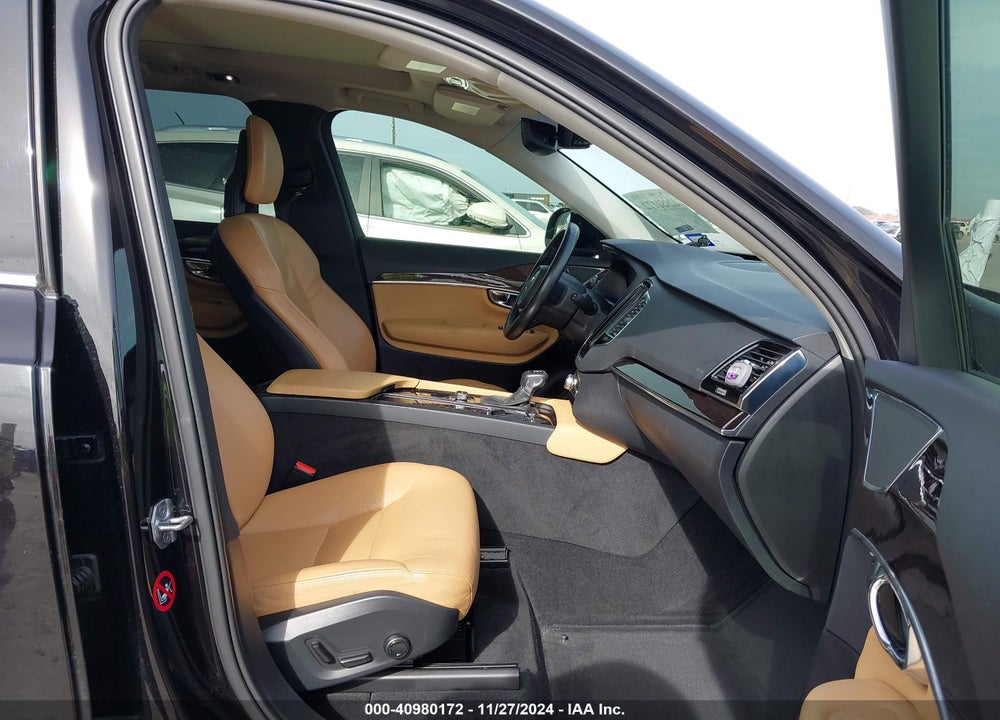 2016 VOLVO XC90 T6 MOMENTUM VIN: YV4A22PK3G1085984
