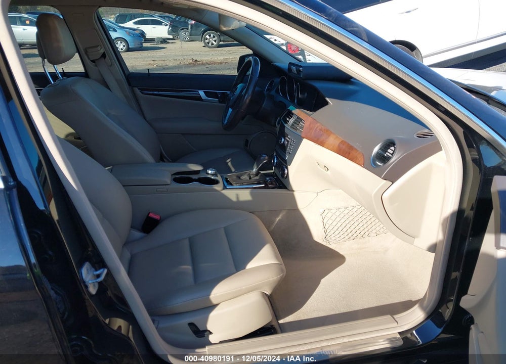 2013 MERCEDES-BENZ C 300 LUXURY 4MATIC/SPORT 4MATIC VIN: WDDGF8AB2DA834708