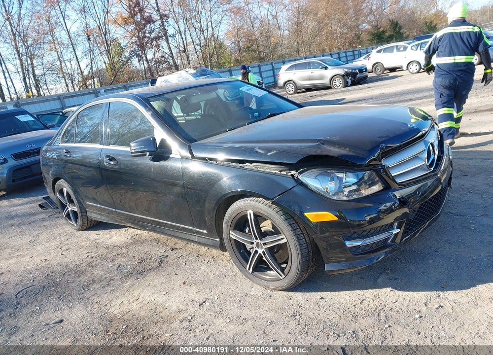 2013 MERCEDES-BENZ C 300 LUXURY 4MATIC/SPORT 4MATIC VIN: WDDGF8AB2DA834708