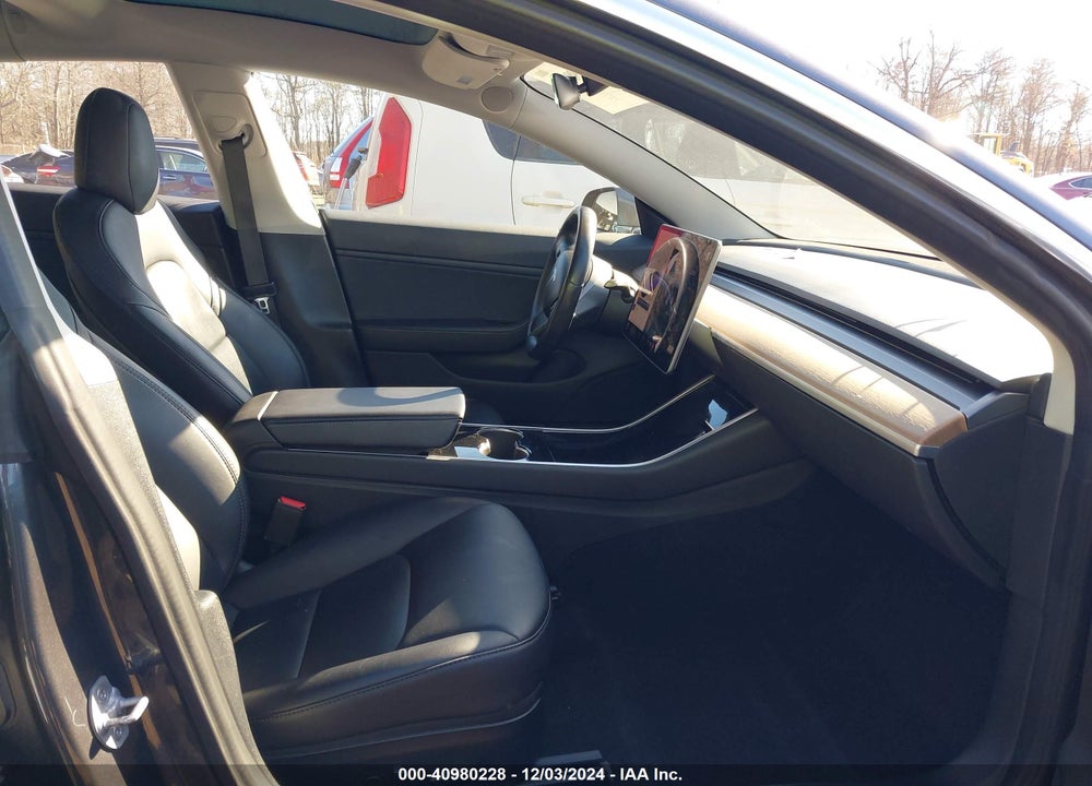 2018 TESLA MODEL 3 VIN: 5YJ3E1EB1JF115773