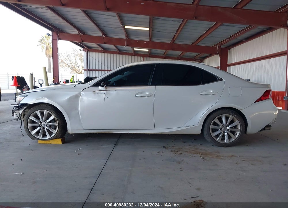 2016 LEXUS IS 200T VIN: JTHBA1D22G5011410