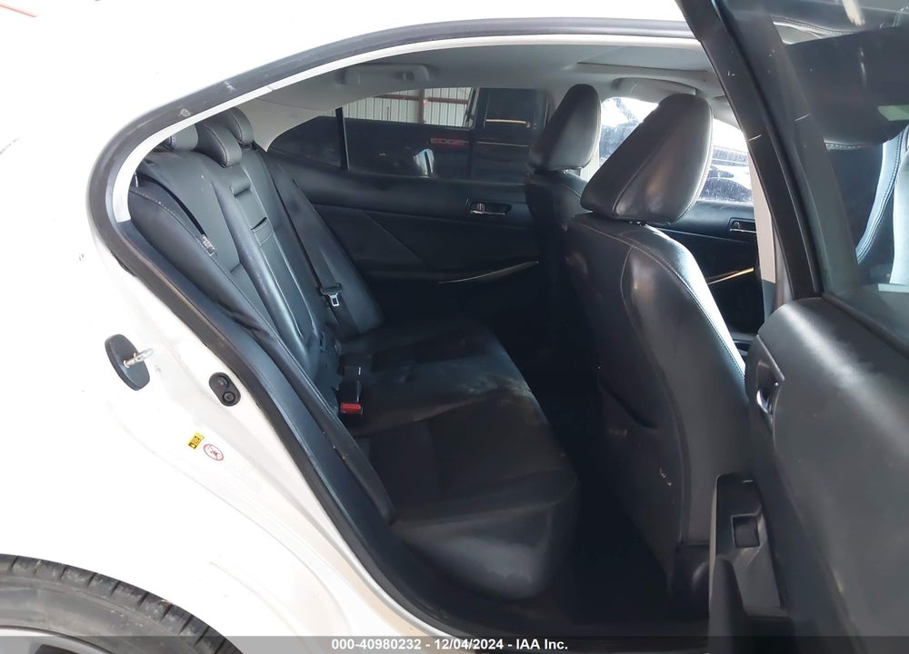 2016 LEXUS IS 200T VIN: JTHBA1D22G5011410