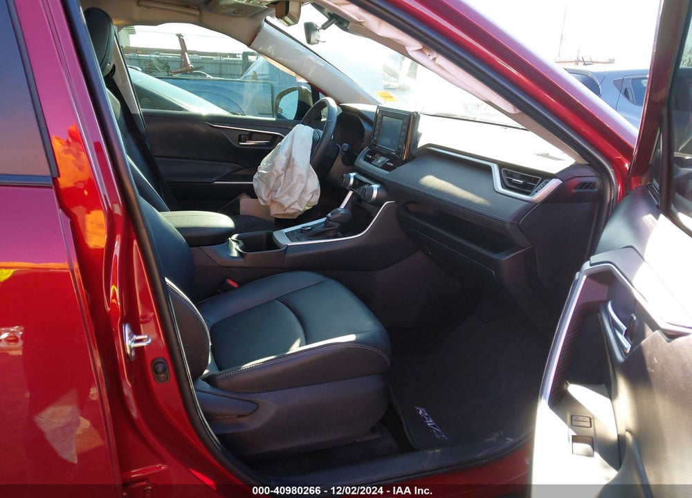 2022 TOYOTA RAV4 HYBRID XLE PREMIUM VIN: 2T3B6RFV8NW037413