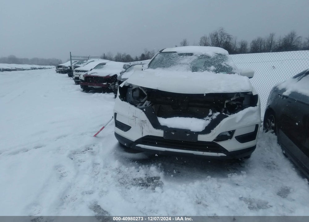 2017 NISSAN ROGUE S VIN: JN8AT2MV2HW011124