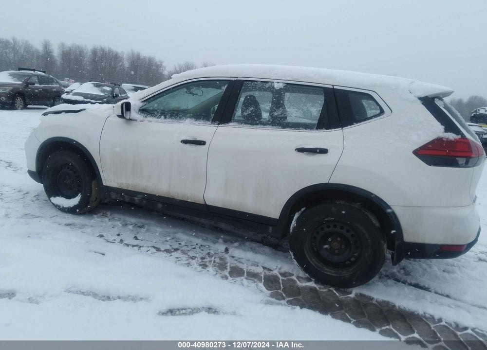 2017 NISSAN ROGUE S VIN: JN8AT2MV2HW011124