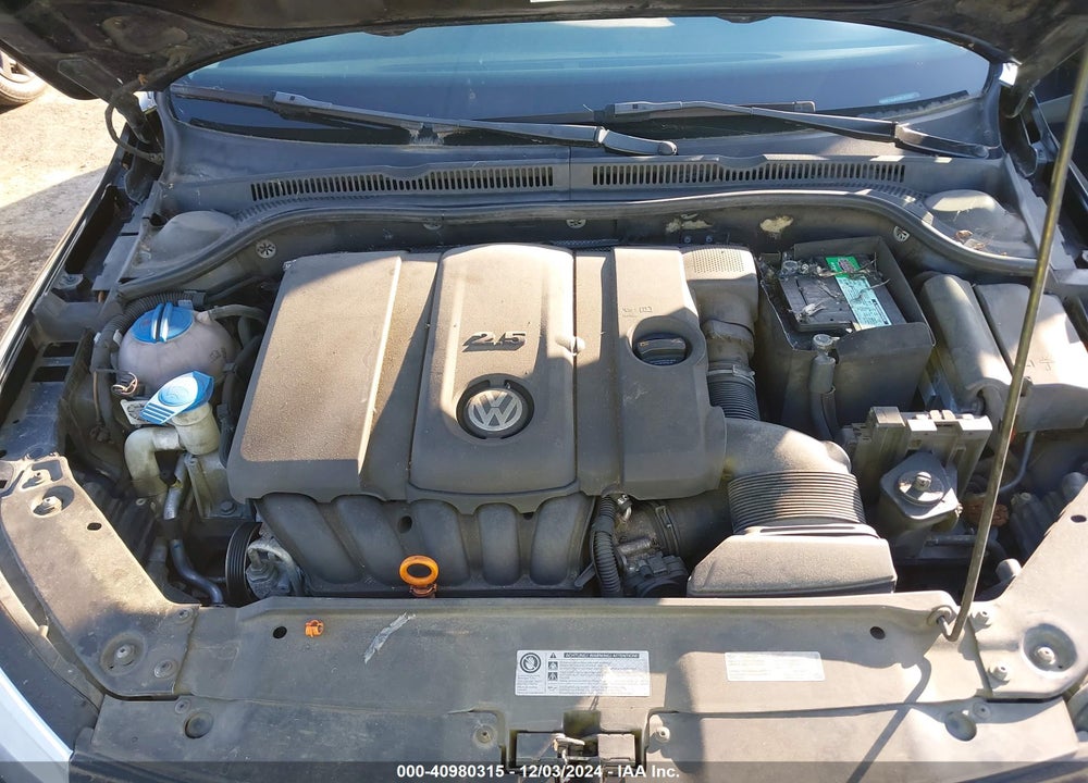 2012 VOLKSWAGEN JETTA 2.5L SE VIN: 3VWDP7AJ5CM107931