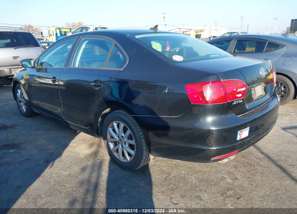 2012 VOLKSWAGEN JETTA 2.5L SE VIN: 3VWDP7AJ5CM107931