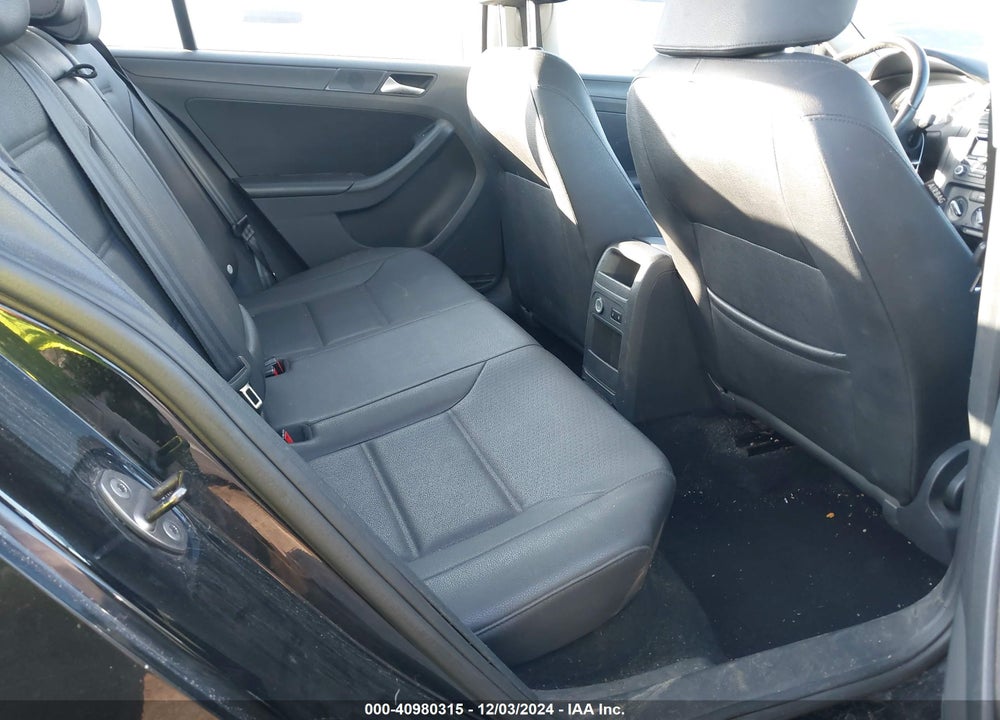 2012 VOLKSWAGEN JETTA 2.5L SE VIN: 3VWDP7AJ5CM107931