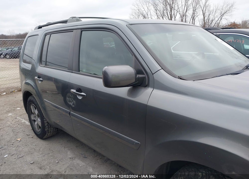 2010 HONDA PILOT EX-L VIN: 5FNYF4H66AB032634