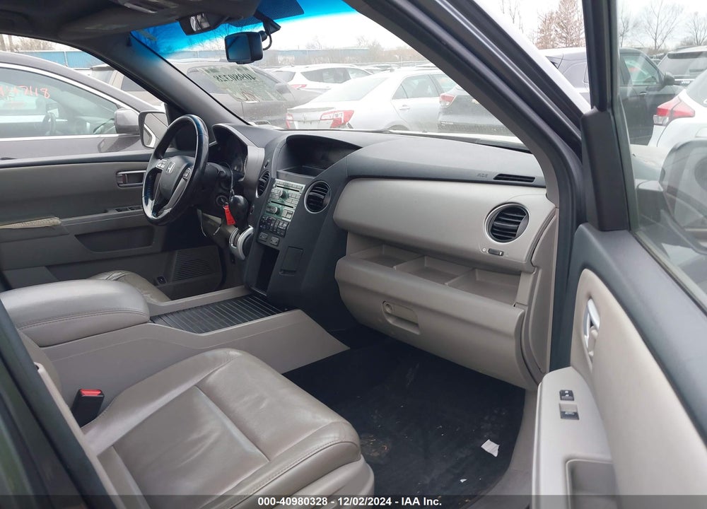 2010 HONDA PILOT EX-L VIN: 5FNYF4H66AB032634
