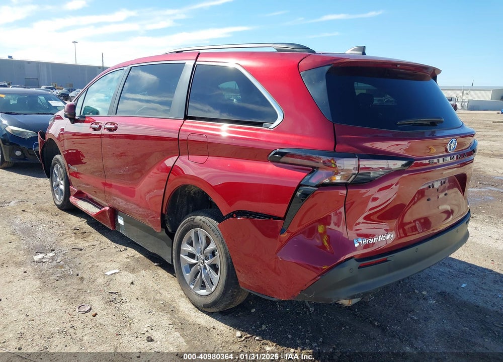 2023 TOYOTA SIENNA XLE VIN: 5TDJRKEC3PS163323