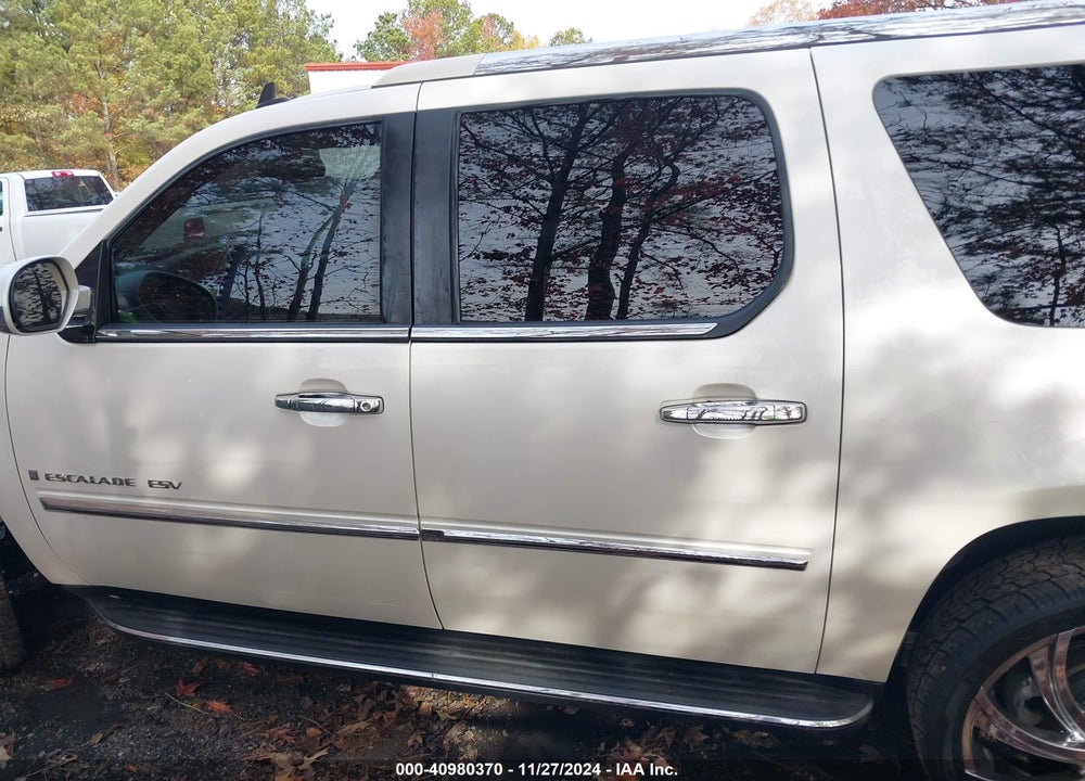 2007 CADILLAC ESCALADE ESV STANDARD VIN: 1GYFK66857R285234