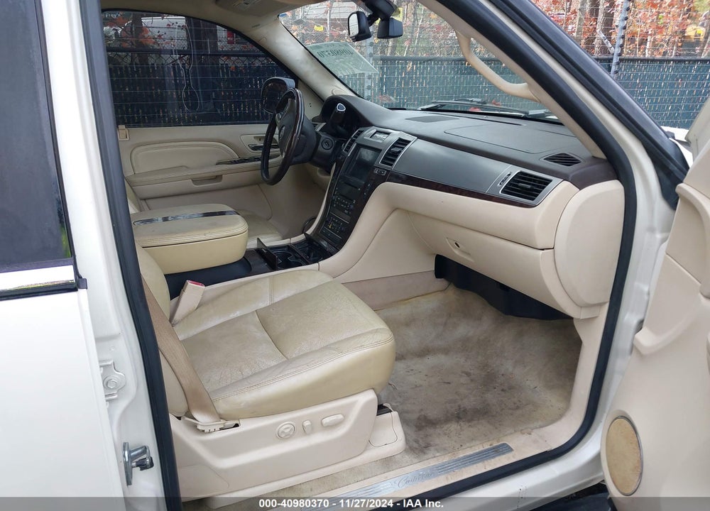 2007 CADILLAC ESCALADE ESV STANDARD VIN: 1GYFK66857R285234