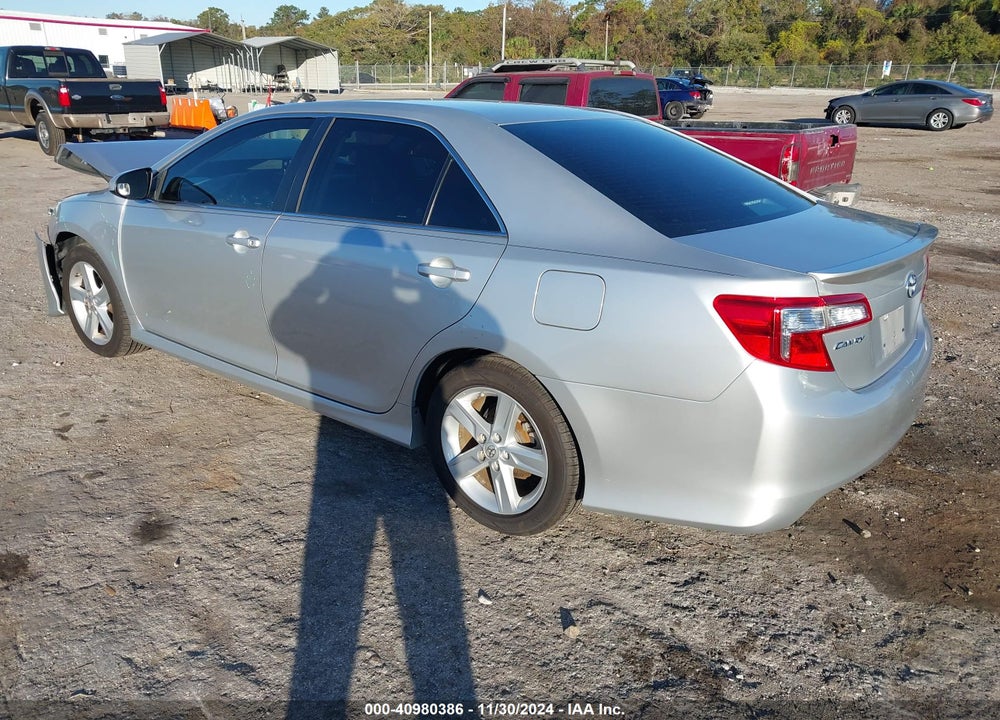 2014 TOYOTA CAMRY SE VIN: 4T1BF1FK8EU437889