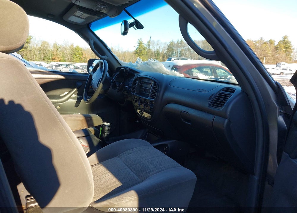 2004 TOYOTA TUNDRA SR5 V8 VIN: 5TBDT44144S448160