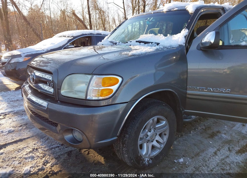 2004 TOYOTA TUNDRA SR5 V8 VIN: 5TBDT44144S448160