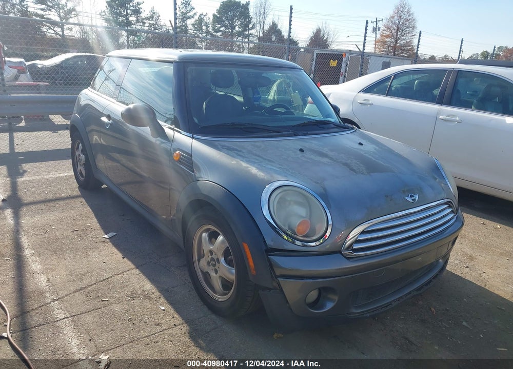 2010 MINI COOPER VIN: WMWMF3C52ATZ24221