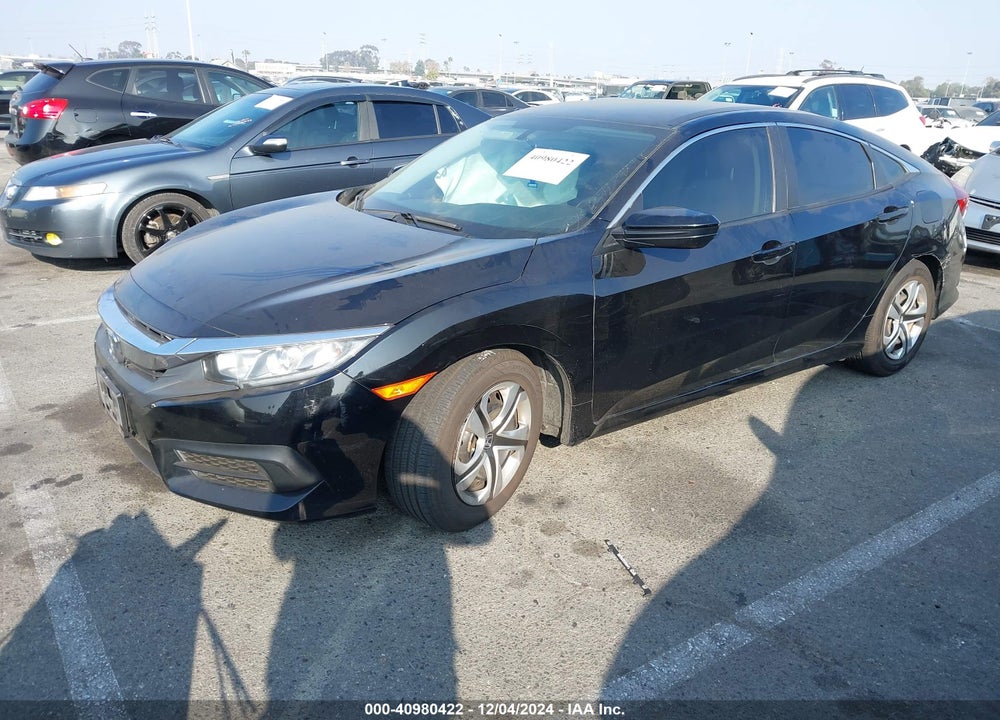 2018 HONDA CIVIC LX VIN: 2HGFC2F52JH530579