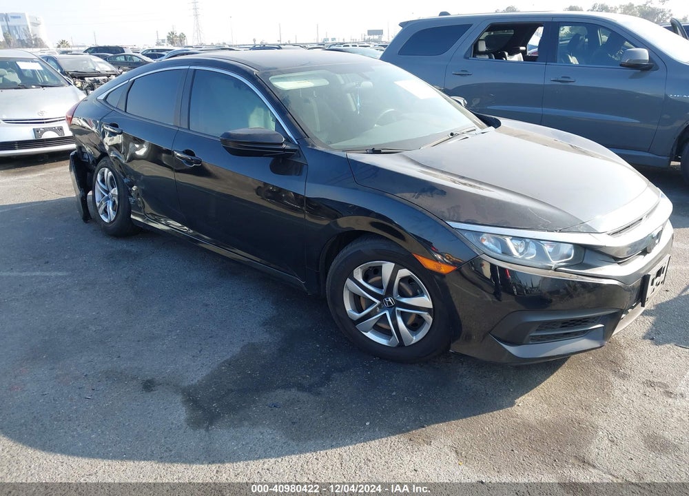 2018 HONDA CIVIC LX VIN: 2HGFC2F52JH530579