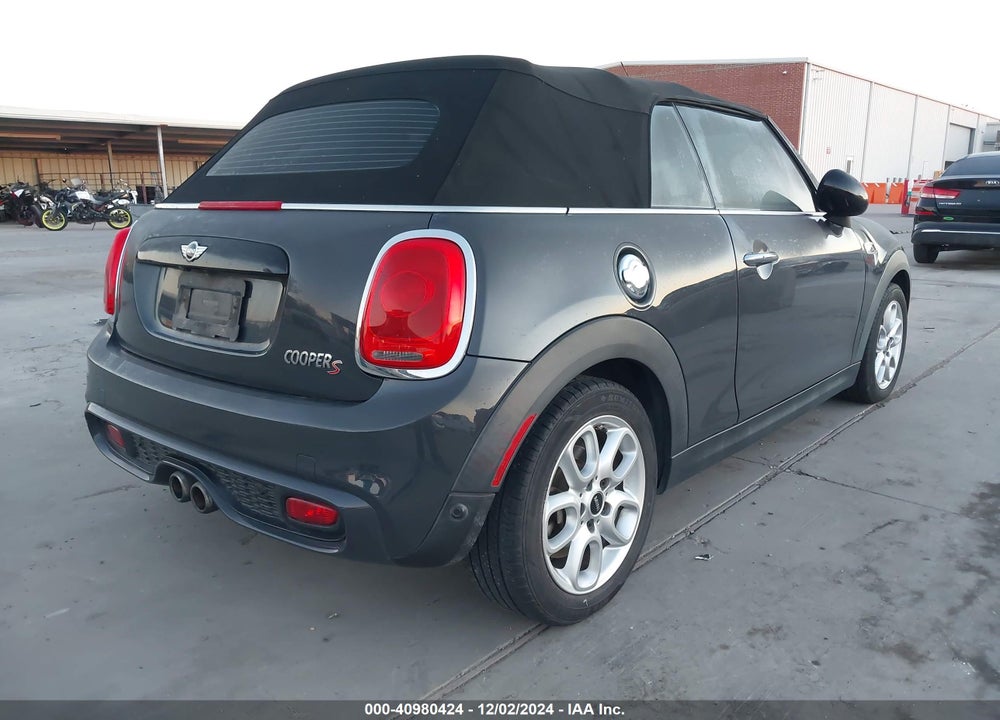 2018 MINI CONVERTIBLE COOPER S VIN: WMWWG9C54J3C82712