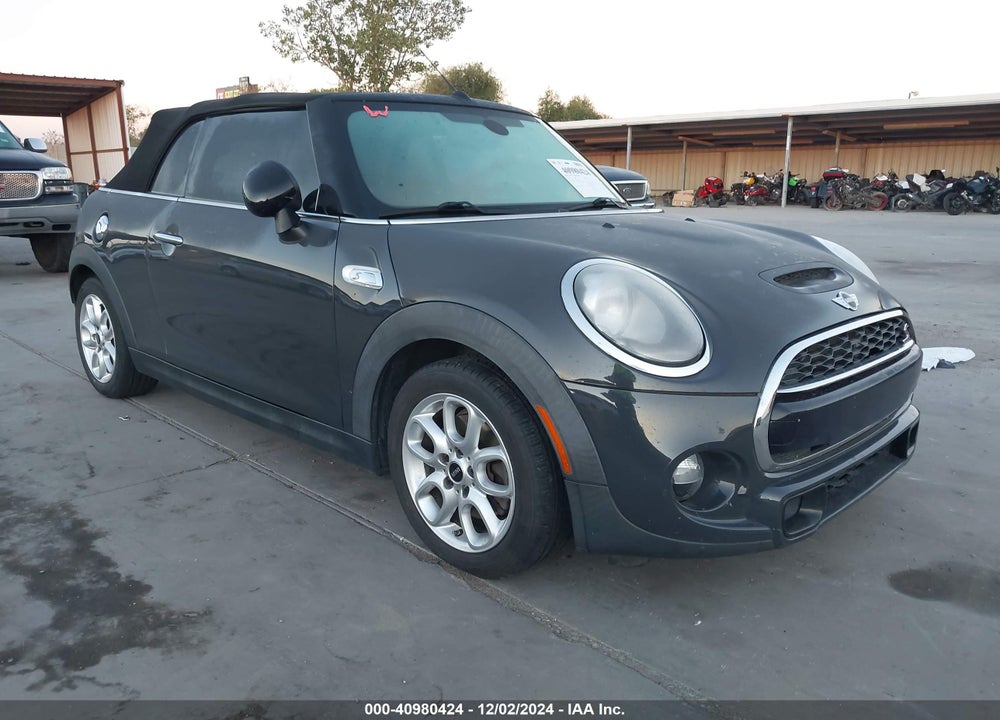2018 MINI CONVERTIBLE COOPER S VIN: WMWWG9C54J3C82712