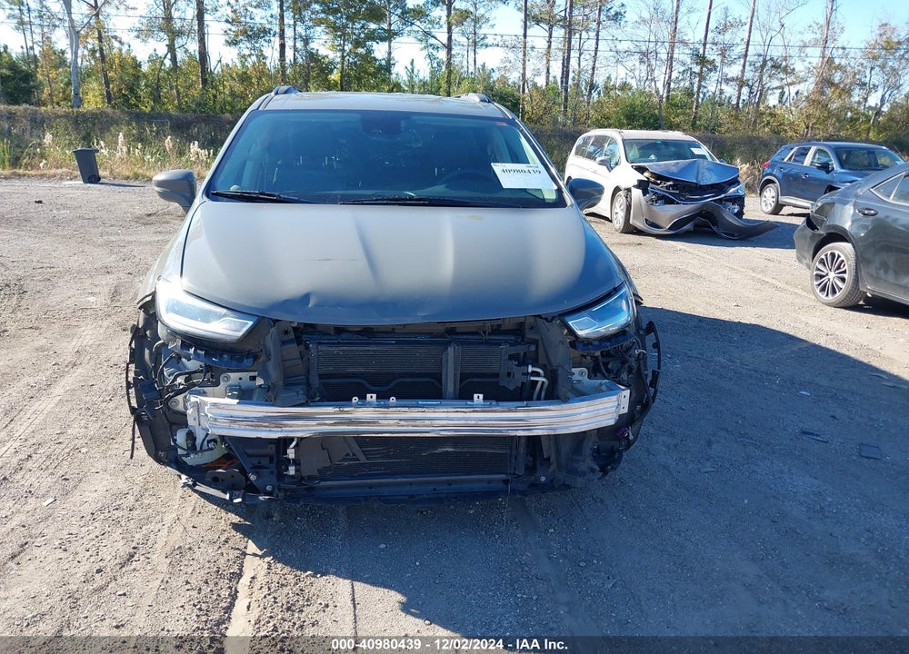 2022 CHRYSLER PACIFICA TOURING L VIN: 2C4RC1BG5NR233965