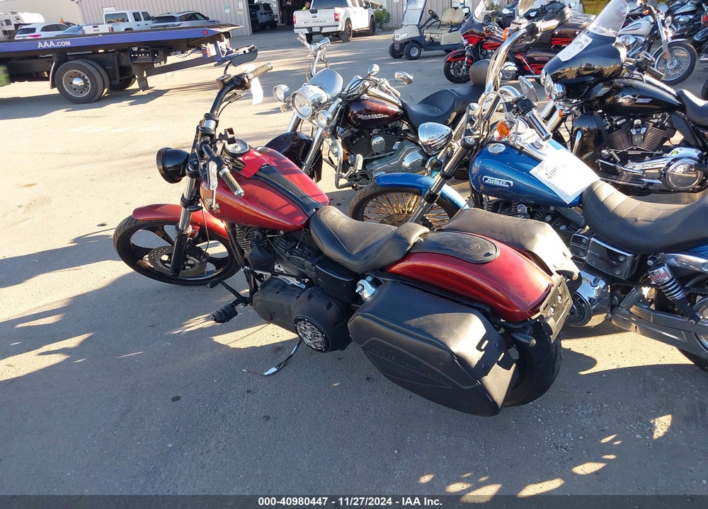 2010 HARLEY-DAVIDSON FXDWG VIN: 1HD1GP417AC303884