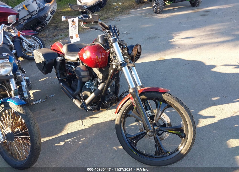 2010 HARLEY-DAVIDSON FXDWG VIN: 1HD1GP417AC303884