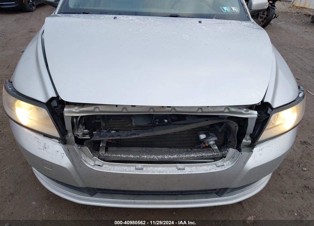 2008 VOLVO S40 2.4I VIN: YV1MS390282402225