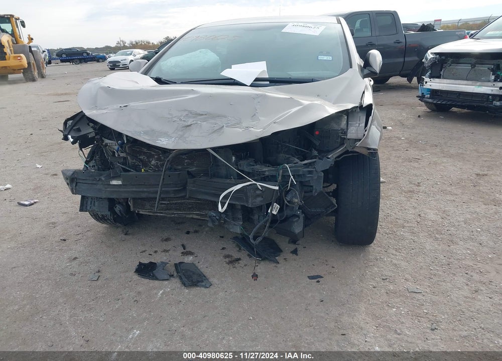 2014 HYUNDAI ELANTRA VIN: 5NPDH4AEXEH507784