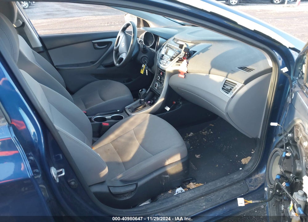 2016 HYUNDAI ELANTRA SE VIN: 5NPDH4AE7GH749631