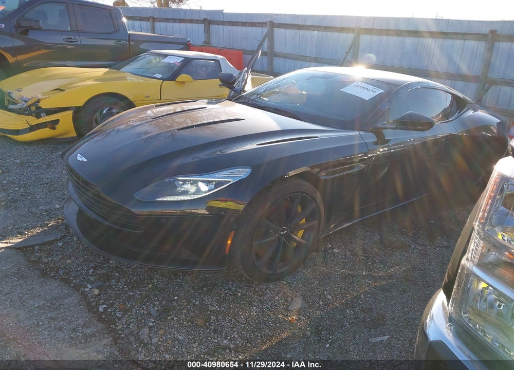 2017 ASTON MARTIN DB11 LAUNCH EDITION VIN: SCFRMFAV4HGL02890