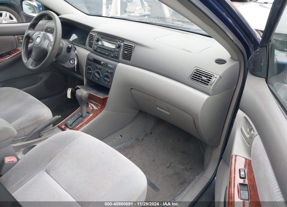 2005 TOYOTA COROLLA LE VIN: 1NXBR32E45Z357248