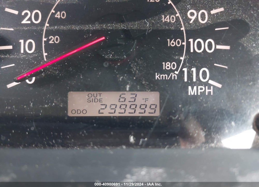 2005 TOYOTA COROLLA LE VIN: 1NXBR32E45Z357248