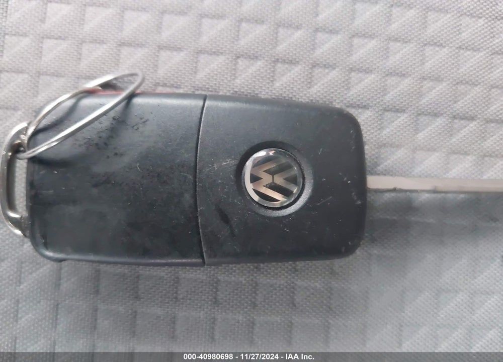 2017 VOLKSWAGEN JETTA VIN: 3VW2B7AJ5HM376055