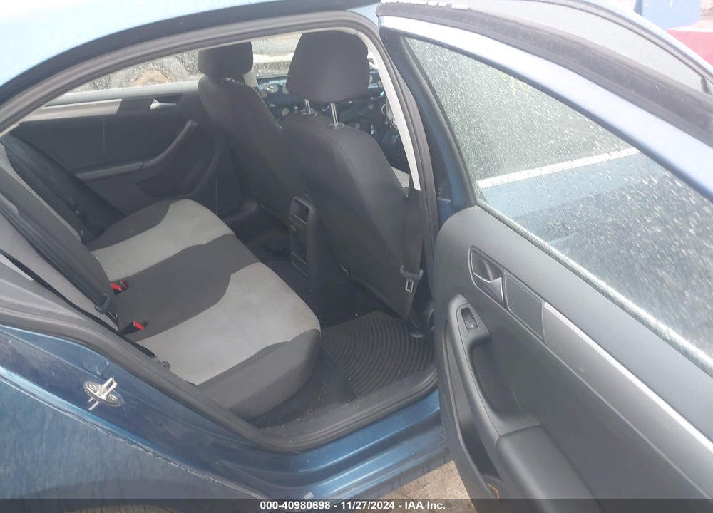 2017 VOLKSWAGEN JETTA VIN: 3VW2B7AJ5HM376055