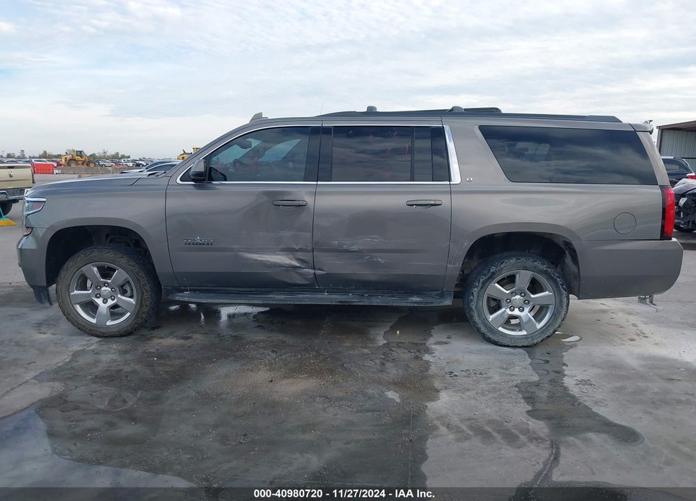 2017 CHEVROLET SUBURBAN LT VIN: 1GNSCHKC3HR316450