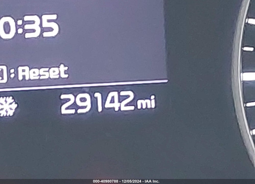 2021 KIA SELTOS EX VIN: KNDERCAA3M7120733