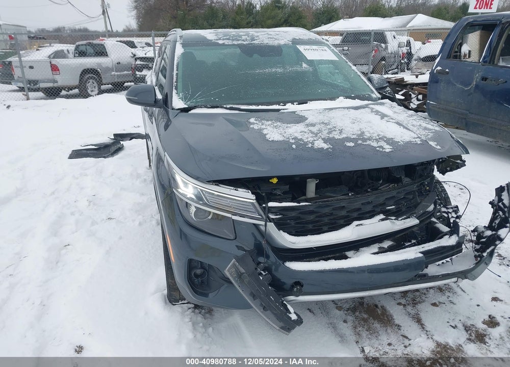 2021 KIA SELTOS EX VIN: KNDERCAA3M7120733