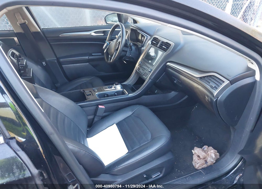 2018 FORD FUSION SE VIN: 3FA6P0HD4JR252368