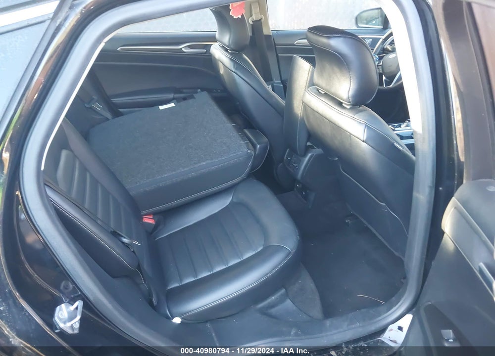 2018 FORD FUSION SE VIN: 3FA6P0HD4JR252368