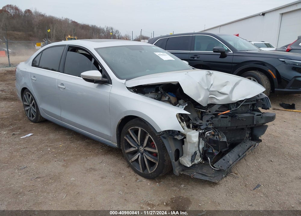 2013 VOLKSWAGEN JETTA GLI AUTOBAHN W/NAV VIN: 3VW467AJXDM256565