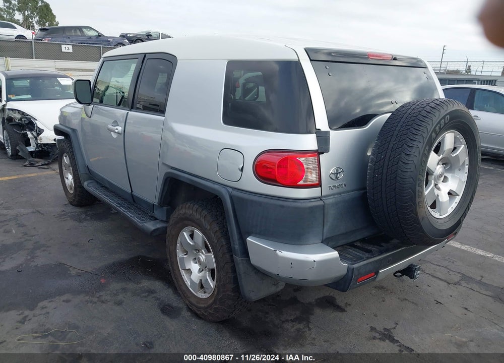 2008 TOYOTA FJ CRUISER VIN: JTEBU11FX8K017440